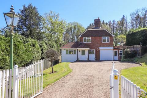 4 bedroom detached house for sale, Ballards Hill, CROWHURST, TN33