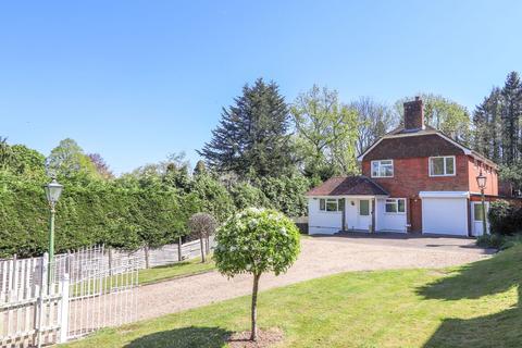 4 bedroom detached house for sale, Ballards Hill, CROWHURST, TN33