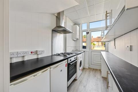 2 bedroom terraced house for sale, Camlan Road, Bromley