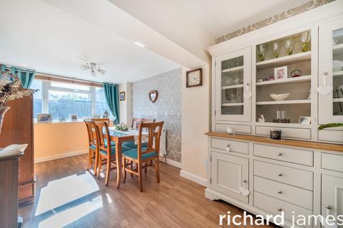 3 bedroom terraced house for sale, Brookdene, Haydon Wick, Swindon, SN25