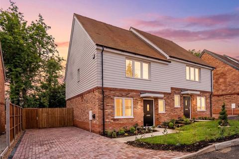 3 bedroom semi-detached house for sale, North Trade Road, Battle, East Sussex, TN33