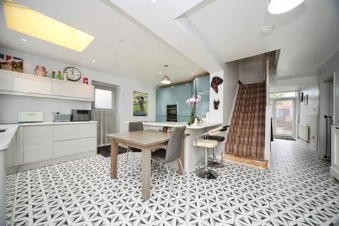4 bedroom semi-detached house for sale, Swifts Green Road, Luton LU2
