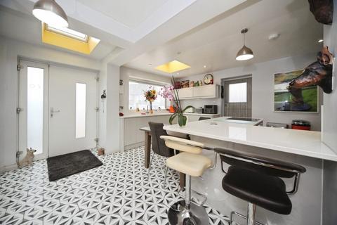 4 bedroom semi-detached house for sale, Swifts Green Road, Luton LU2