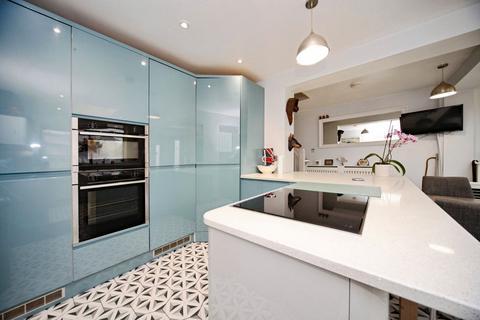 4 bedroom semi-detached house for sale, Swifts Green Road, Luton LU2
