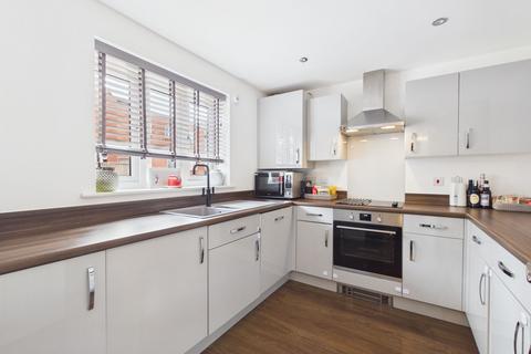 3 bedroom semi-detached house for sale, Kempton Drive, Towcester, NN12