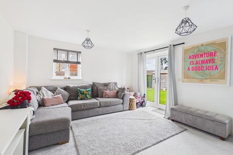 3 bedroom semi-detached house for sale, Kempton Drive, Towcester, NN12