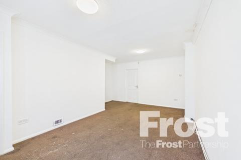 3 bedroom terraced house to rent, Torridge Road, Langley, Berkshire, SL3