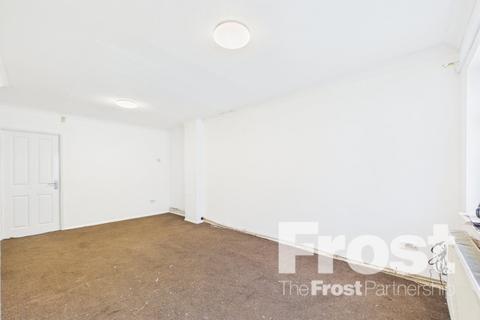 3 bedroom terraced house to rent, Torridge Road, Langley, Berkshire, SL3