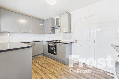 3 bedroom terraced house to rent, Torridge Road, Langley, Berkshire, SL3