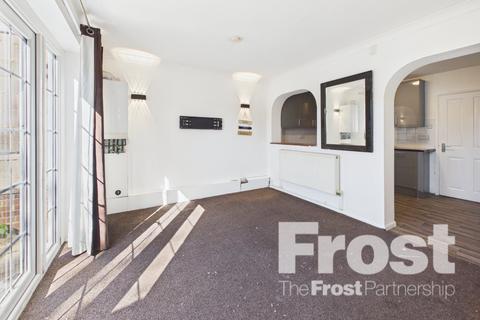 3 bedroom terraced house to rent, Torridge Road, Langley, Berkshire, SL3