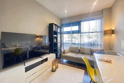 1 bedroom apartment to rent, Bath Road, Harlington, UB3