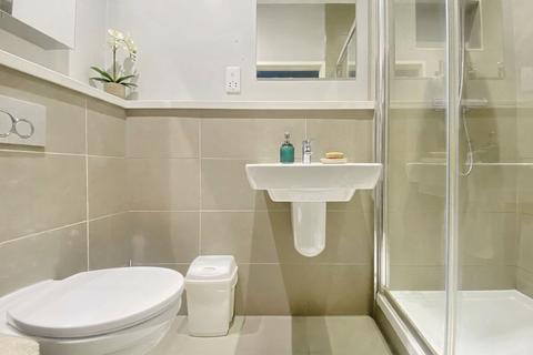 1 bedroom apartment to rent, Bath Road, Harlington, UB3