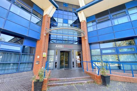 1 bedroom apartment to rent, Bath Road, Harlington, UB3