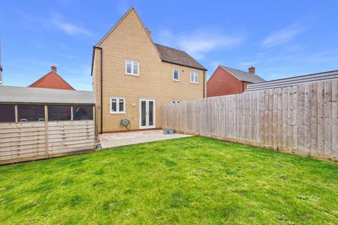 2 bedroom semi-detached house for sale, Kilsby Drive, Towcester, NN12