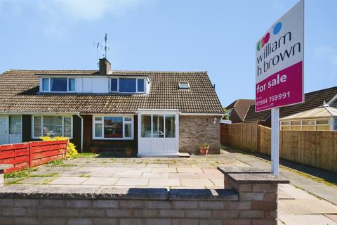 Semi-detached bungalow - Chiltern Way, Huntington, York
