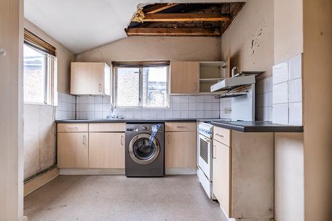 1 bedroom flat for sale, Letchford Gardens, London, NW10