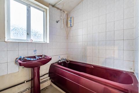 1 bedroom flat for sale, Letchford Gardens, London, NW10