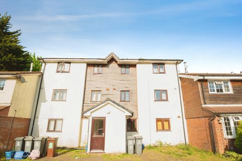 Flat - Moorby Court, Craiglee Drive, Cardiff Bay, CF10