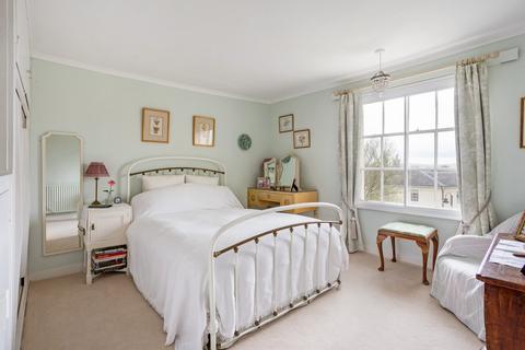 2 bedroom flat for sale, The Spain, Petersfield, Hampshire