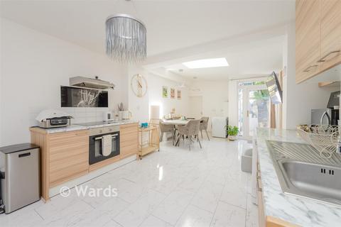 2 bedroom end of terrace house for sale, Constitution Road, Chatham ME5