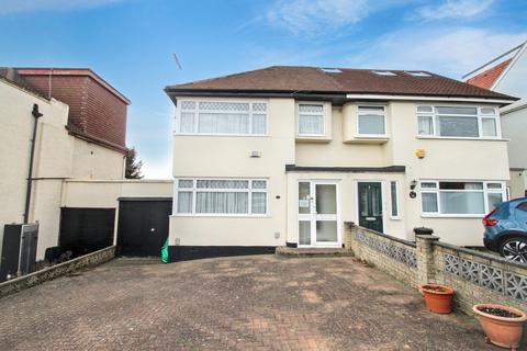 Portman Drive, Woodford Green, IG8