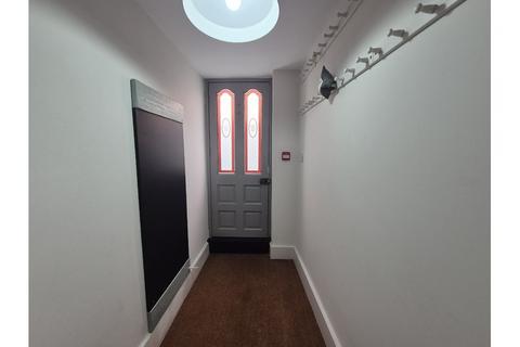 3 bedroom flat to rent, Albion Street, Broadstairs CT10