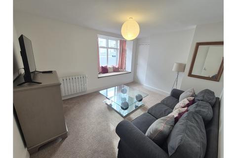 3 bedroom flat to rent, Albion Street, Broadstairs CT10