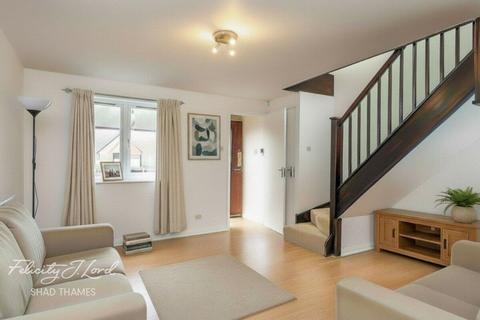 2 bedroom townhouse to rent, Isambard Place, Rotherhithe, London, SE16