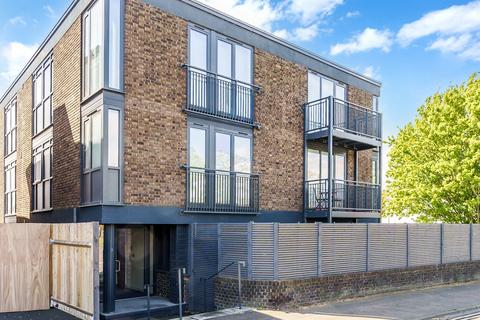 undefined, Tealing Drive, Epsom