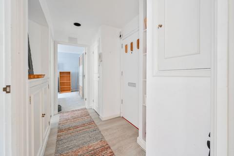 1 bedroom flat to rent, Paramount court, Bloomsbury, London, WC1E