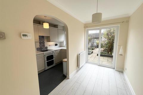 2 bedroom house to rent, Eldon Road, Macclesfield