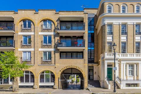 Waterloo Gardens, Islington, London, N1