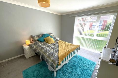 2 bedroom ground floor flat for sale, Fairmile Road, Halesowen B63