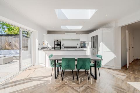 3 bedroom detached bungalow for sale, Cedar Avenue, Kesgrave, IP5