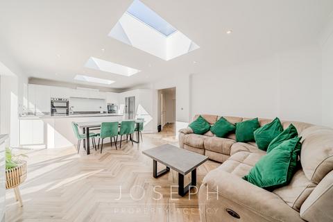 3 bedroom detached bungalow for sale, Cedar Avenue, Kesgrave, IP5