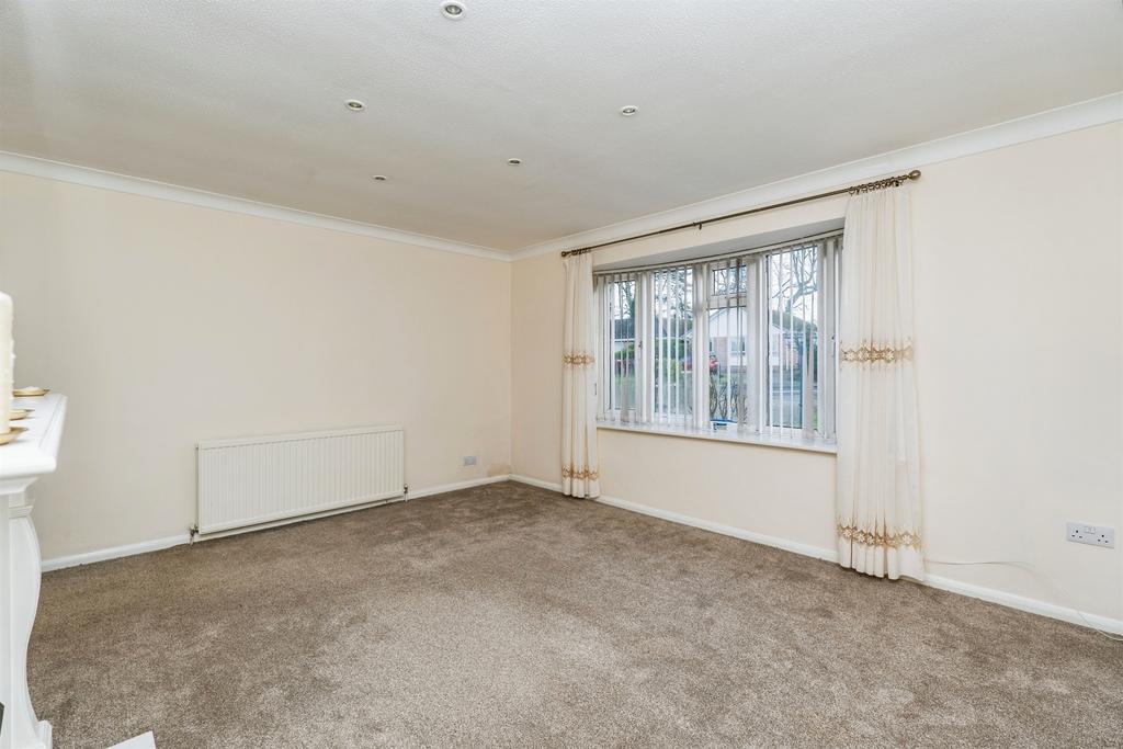 House in Southampton, Scrag Hill, North Baddesley - More