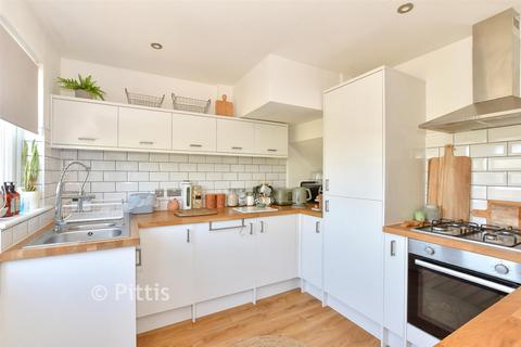 3 bedroom end of terrace house for sale, Sandcroft Avenue, Ryde PO33