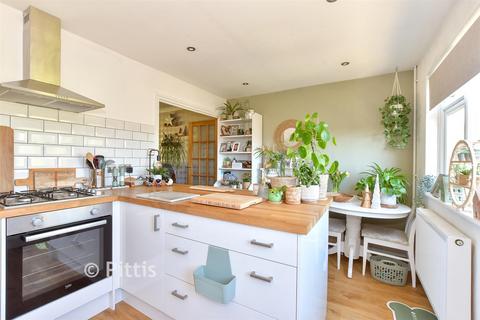 3 bedroom end of terrace house for sale, Sandcroft Avenue, Ryde PO33