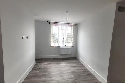1 bedroom apartment to rent, High Street, Slough, SL1