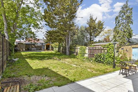2 bedroom semi-detached house for sale, Highstead Crescent, Erith DA8