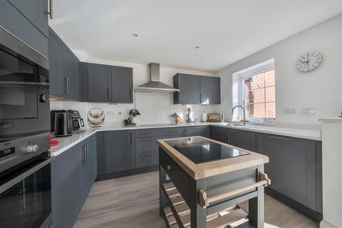 4 bedroom detached house for sale, Bothwell Close, Chippenham