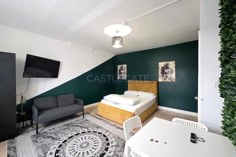 1 bedroom ground floor flat to rent, Blacker Road, Huddersfield, HD1 2HU