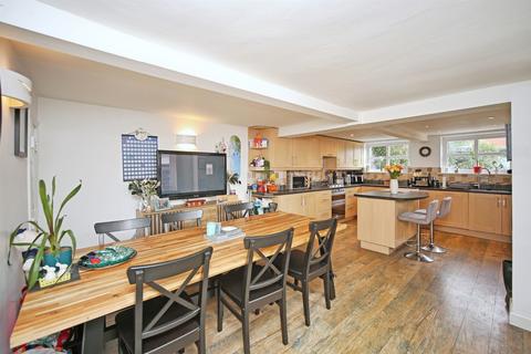 2 bedroom cottage for sale, Birmingham Road, Lickey End, Bromsgrove