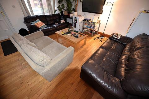 6 bedroom house to rent, 54 Richmond Mount