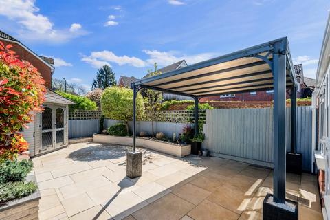 4 bedroom semi-detached house for sale, Buckland Road, Tadworth KT20