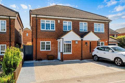 4 bedroom semi-detached house for sale, Buckland Road, Tadworth KT20