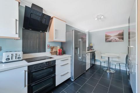 4 bedroom semi-detached house for sale, Buckland Road, Tadworth KT20
