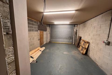 Industrial unit to rent, Hawkins Ln Burton-On-Trent DE14 1PT
