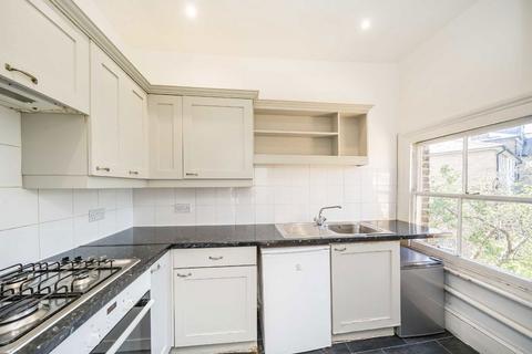 2 bedroom flat to rent, St. James's Drive, London SW17