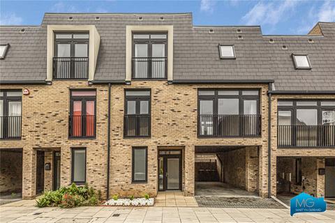 4 bedroom terraced house to rent, Helios Way, Barnet, Hertfordshire, EN5